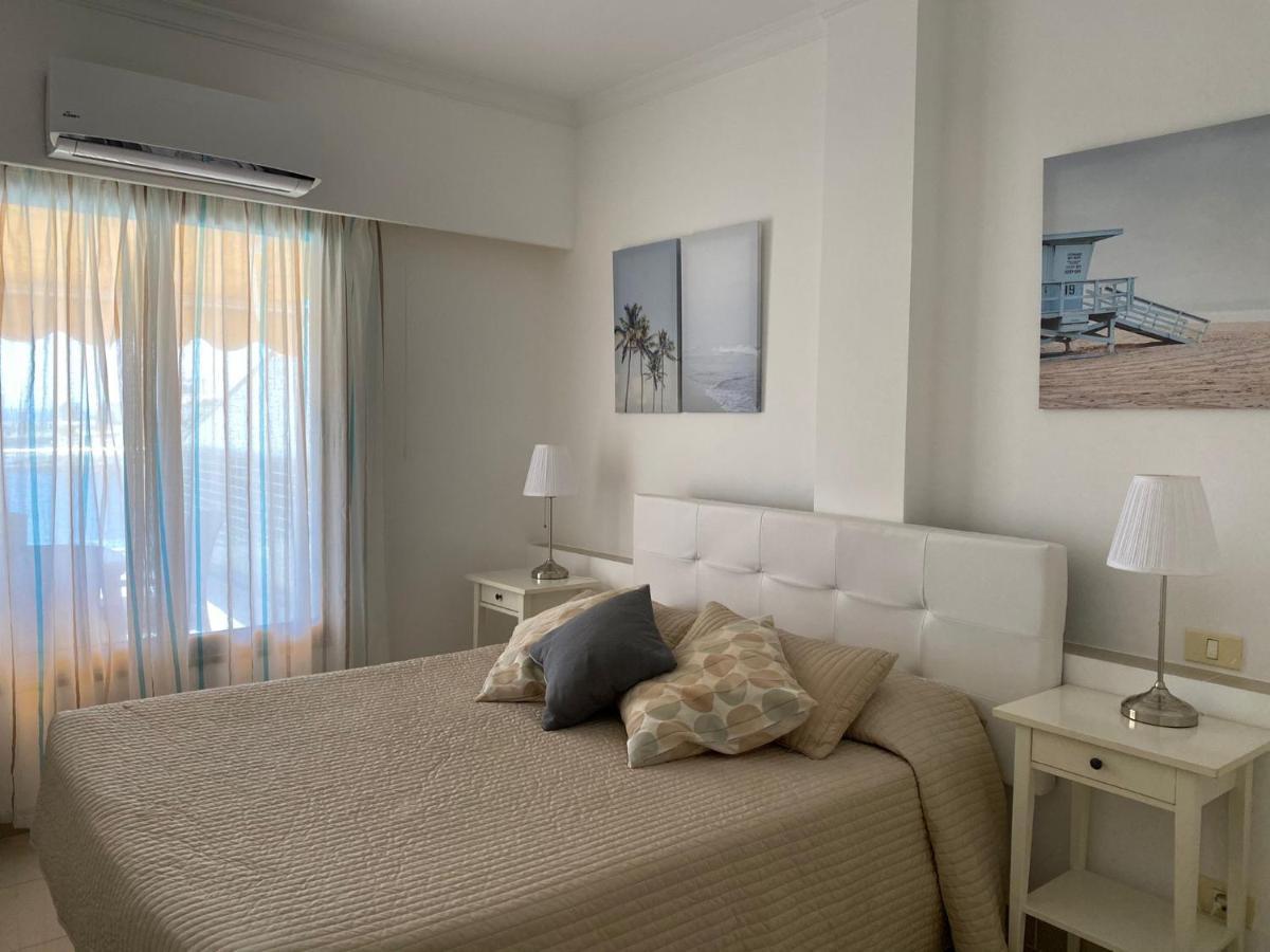 פוארטו דה מוגן Billy'S Beachfront Apartment With Pool Access מראה חיצוני תמונה